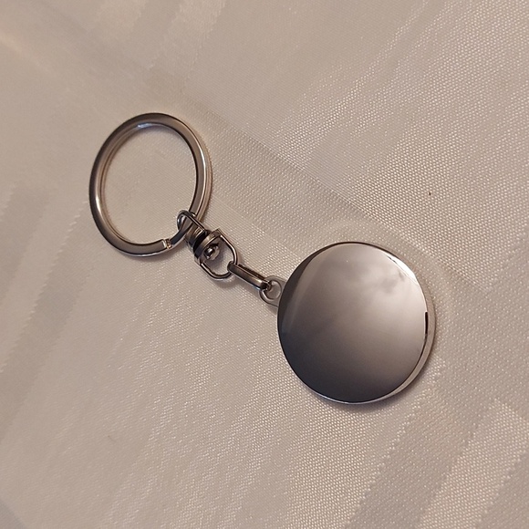 BMW Key Chain - Picture 2 of 3